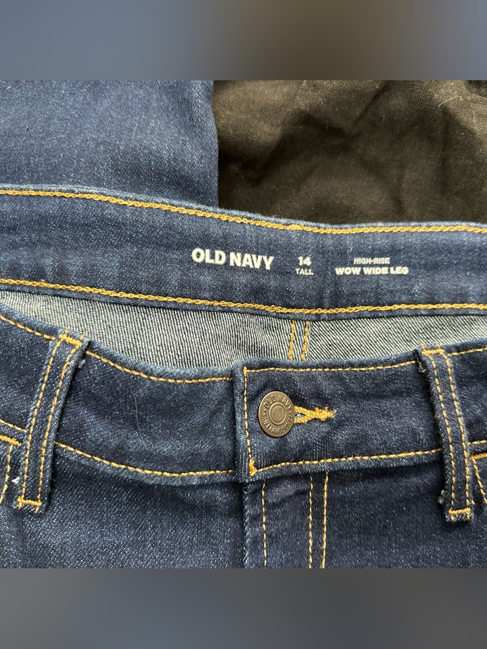 Old Navy Lot - 3 Shorts - 2 Jeans (12 & 13 Tall/Long) - Picture 4 of 16